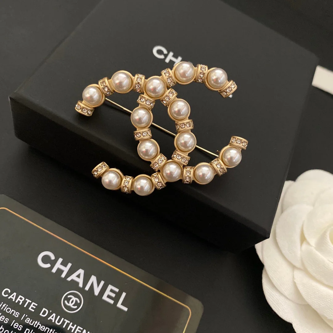 classic pearl fashion brooch classic pearl fashion brooch