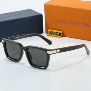Sunglasses 125fb935 c050 c676 2a2d e7e63dbac128.webp