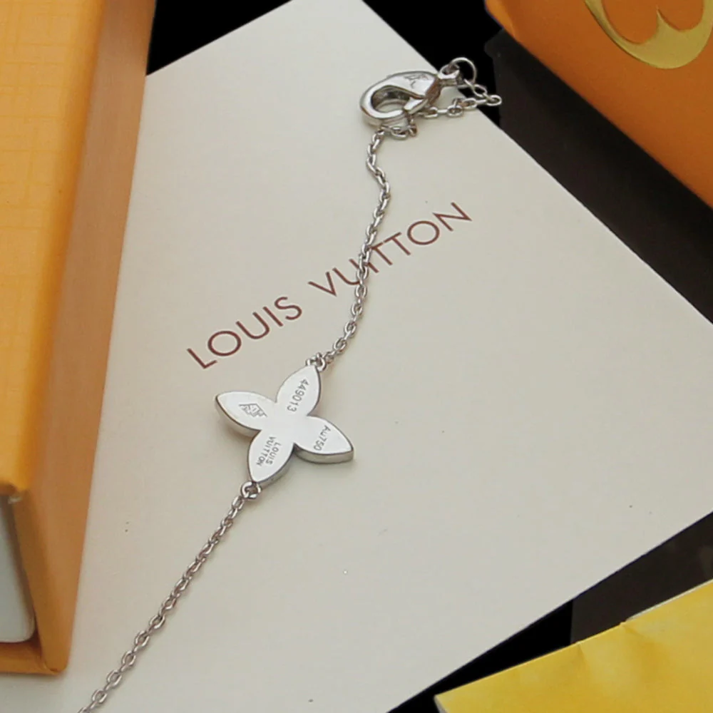 star blossom necklace and bracelet star blossom necklace and bracelet