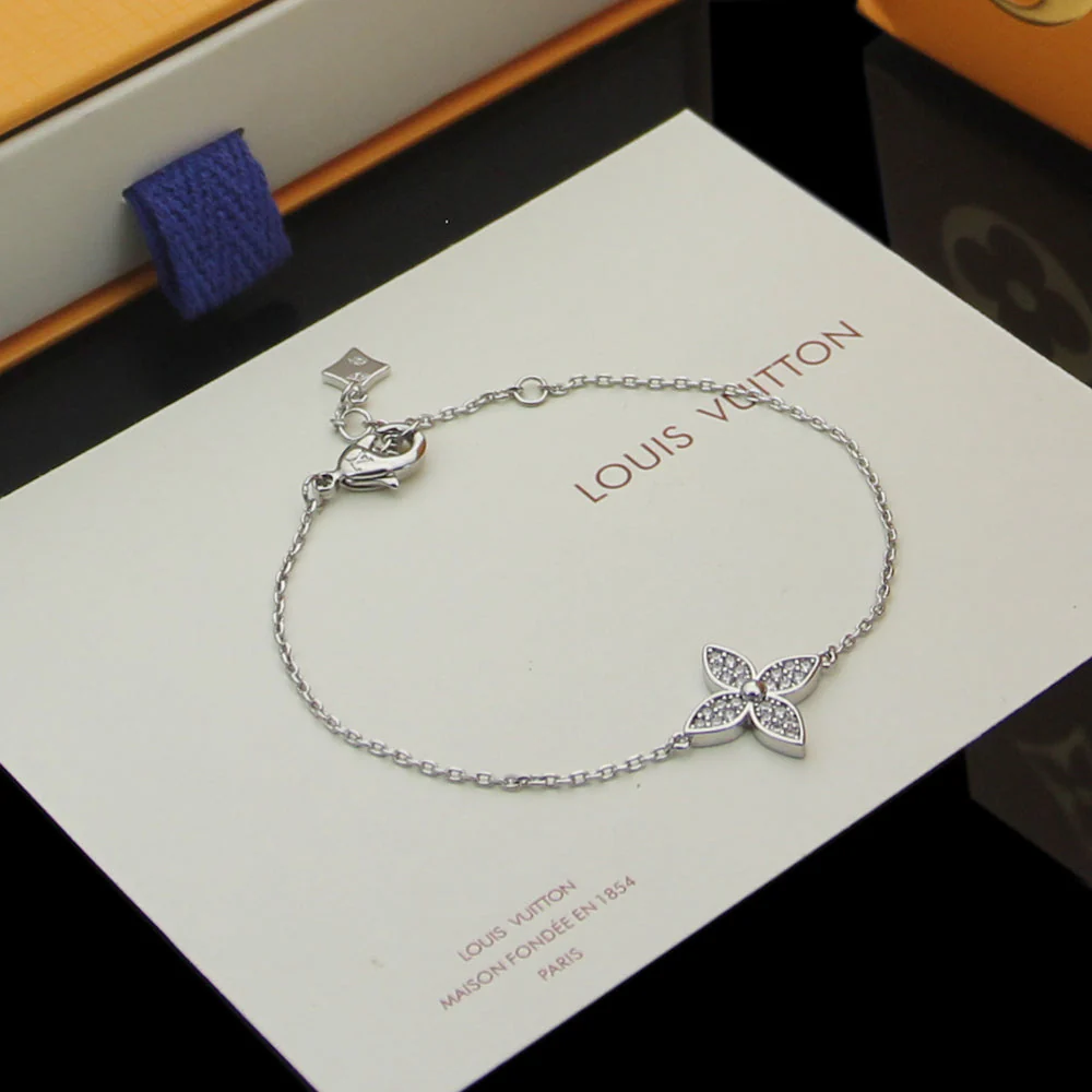 star blossom necklace and bracelet star blossom necklace and bracelet