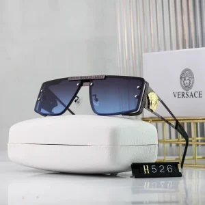Sunglasses 679bdedda3f18788511a3eeaeee49c61d8fd470fe4a11660bcfb84fa6933e26f.webp