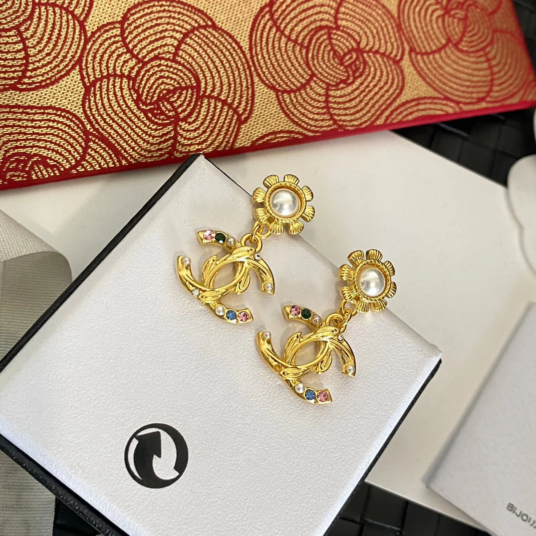 trendy gold floral earrings trendy gold floral earrings
