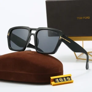 Sunglasses b4575729 d40f 6ef4 629f a8b17c25956a.webp