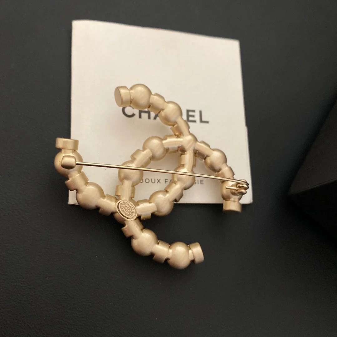 classic pearl fashion brooch classic pearl fashion brooch
