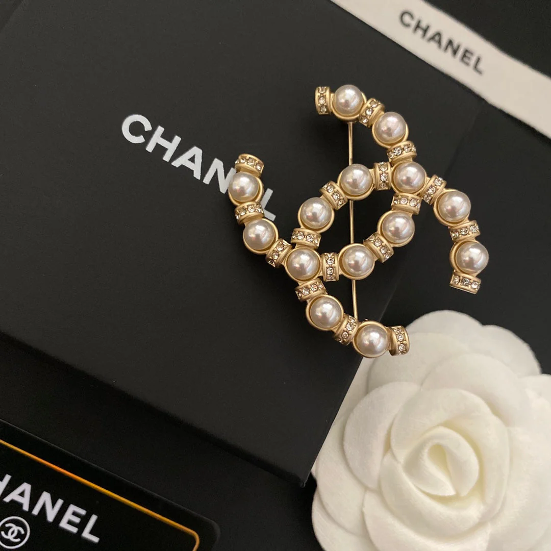 classic pearl fashion brooch classic pearl fashion brooch