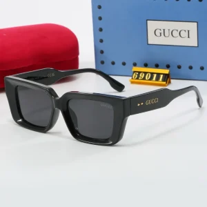 Sunglasses db0b207a866220e3b283703049db79ade3330f33663cce030689bd237ce79e34.webp